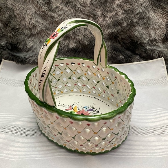 Vintage Ceramic Reticulated Basket, Handmade in Portugal White & Green - Picture 1 of 16